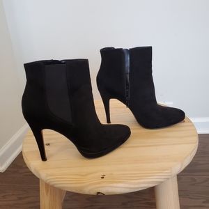 Nine West suede ankle boots-size 8